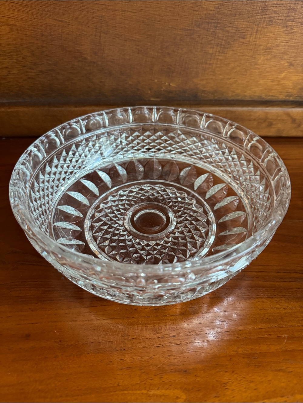VINTAGE EAPG DIAMOND HOBNAIL SUNFLOWER BOTTOM GLASS SERVING BOWL